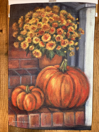 Mums & Pumpkin Flag