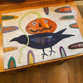 Pumpkin Crow Mat - Tan