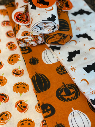 Towel Set #4 - Bats, Pumpkins and Jack O'lanterns